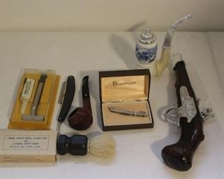 Vintage Shaving Kits, Pipe
