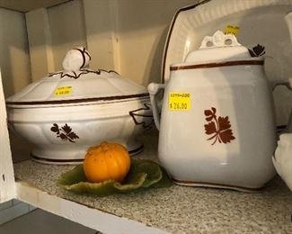 Tea Leaf ironstone round casserole and sugar bowl