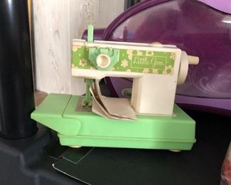 Little Gem toy sewing machine