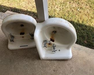 Porcelain sinks