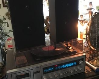 Fisher stereo with turntable