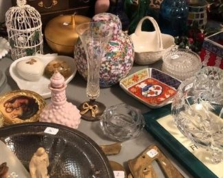 Many girly accessories.