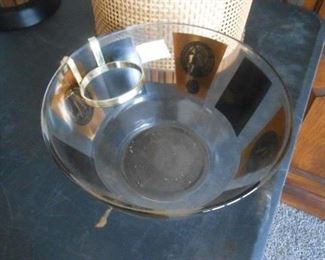 Retro bowl with dip clip