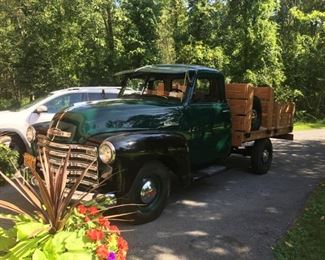 1948 Pick up Truck - Mint condition