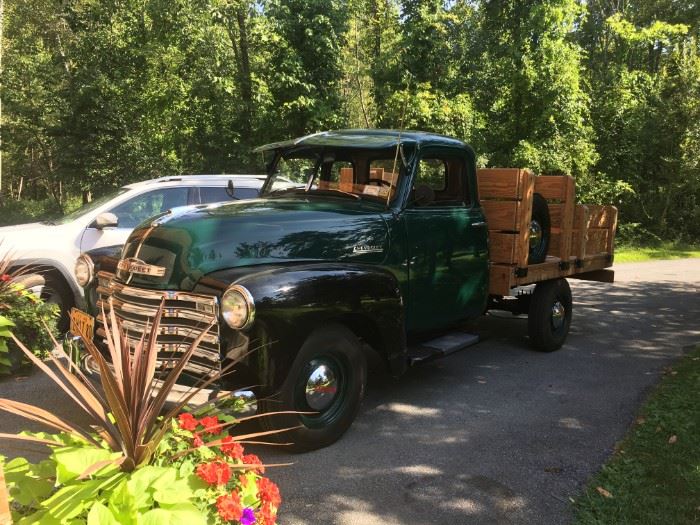 1948 Pick up Truck - Mint condition