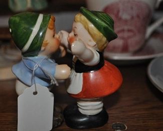Kissing Hummel salt and pepper