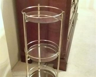 Petite shelf unit