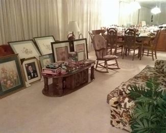 Wall art, coffee & end tables, diningroom set