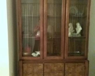 Smaller size display hutch