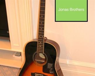 Guitar - Jonas Bothers