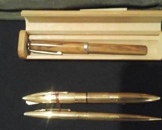 Sheaffer 14 kt gold filled fountain pen and pencil and Eddie Bauer pen