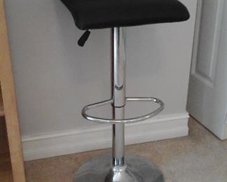 hair stylist adjustable stool 