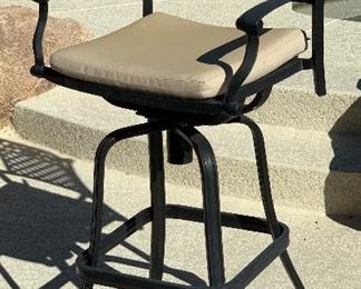 4 Patio Counter Height Swivel Stools/Chairs	45x24x21 seat height: 31in	HxWxD