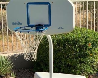 Poola Hoops Pool Basketball Hoop	71x43x62in	HxWxD