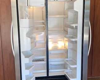 KitchenAid Side by Side Refrigerator KSRA25ILSS13	70x36x36in	HxWxD