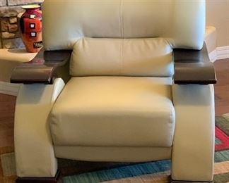 Contemporary Hardware Leather Chair	32x39x37in	HxWxD