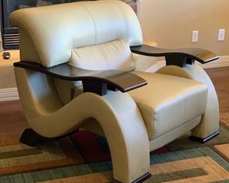 Contemporary Hardware Leather Chair	32x39x37in	HxWxD