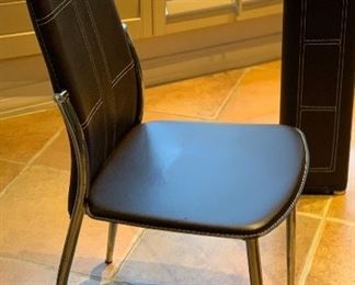 Contemporary Glass & Leather Dining Room Table w/ 6 Chairs	30x35x60in	HxWxD