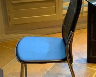 Contemporary Glass & Leather Dining Room Table w/ 6 Chairs	30x35x60in	HxWxD