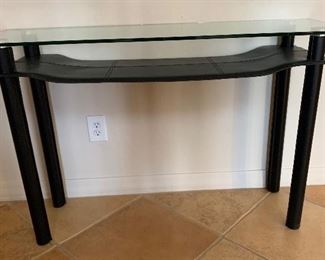 Contemporary Glass/Leather/Steel Hall Table	31x47x16in	HxWxD
