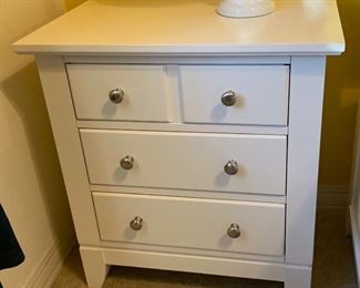 Folio 21 White Wood Night stand #2	28x26x18in	HxWxD
