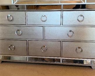 8-Drawer Dresser w/ Mirror Pulaski Farrah Silver Metallic Mirrored"	38x70x19.5in	HxWxD
