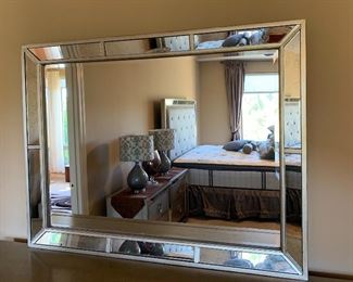 8-Drawer Dresser w/ Mirror Pulaski Farrah Silver Metallic Mirrored"	38x70x19.5in	HxWxD
