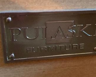 Media Chest/Dresser Pulaski Farrah Silver Metallic Mirrored	42x46x18.5in	HxWxD
