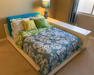 Full Size Kids Platform Bed	35x75x87in	HxWxD
