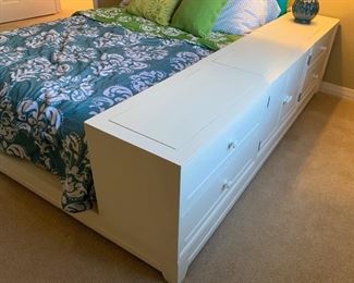Full Size Kids Platform Bed	35x75x87in	HxWxD
