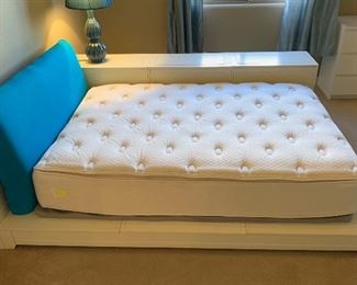 Full Size Kids Platform Bed	35x75x87in	HxWxD
