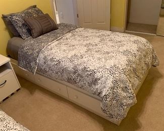 Twin Bed #1	25x40x77in	HxWxD
