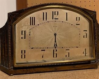 Vintage 8-Day Clock	 	
