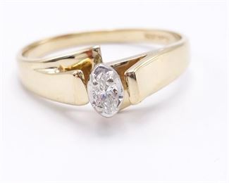 Ladies Diamond Estate Ring in 10k White Gold