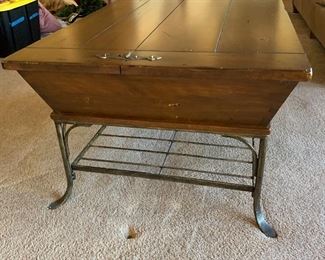 Rustic Iron & Wood Coffee Table	18x28x52in	HxWxD
