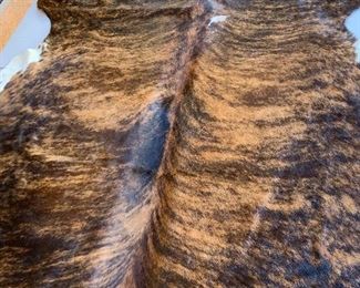 Dark Brindle Cowhide Rug	90x64in	