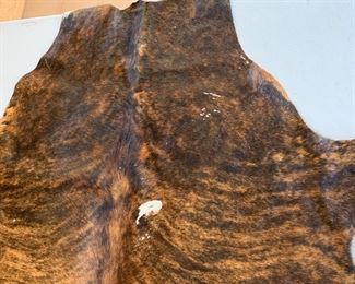 Dark Brindle Cowhide Rug	90x64in	