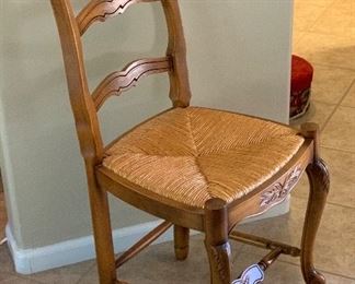 Carved Ladder Back Accent Chair w/ Rush Seat	38x18x19in	HxWxD