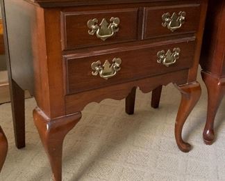 Pennsylvania House Queen Anne Nightstand #2	24x24x16in	HxWxD