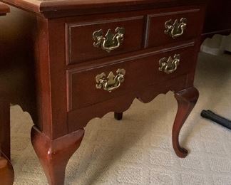 Pennsylvania House Queen Anne Nightstand #3	24x24x16in	HxWxD