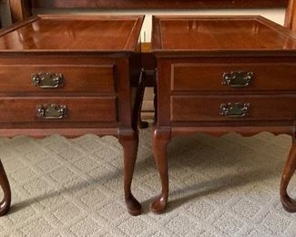 Pennsylvania House Queen Anne Side Table #1	22x19.5x27.5in	HxWxD
Pennsylvania House Queen Anne Side Table #2	22x19.5x27.5in	HxWxD