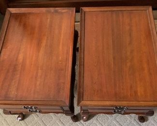 Pennsylvania House Queen Anne Side Table #1	22x19.5x27.5in	HxWxD
Pennsylvania House Queen Anne Side Table #2	22x19.5x27.5in	HxWxD