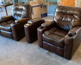 Leather Blend Recliner Chair #1	37x35x40in	HxWxD
Leather Blend Recliner Chair #2	37x35x40in	HxWxD
Leather Blend Center Console	26x26x24	HxWxD