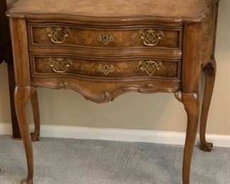 Weiman Burl Wood Chest	30x35x20in	HxWxD