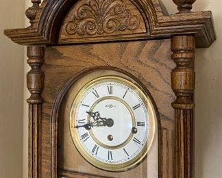 Howard Miller 5017 Wall Clock	