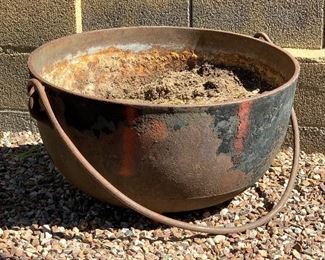 Huge Cast Iron Pot/Kettle/Cauldron