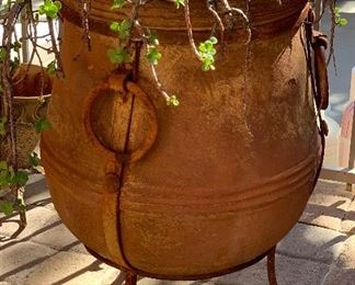 Lg Outdoor Pot on Stand	 