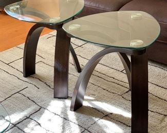Contemporary Bentwood/Glass Triangular Accent Table #1 24x23x23in HxWxD
Contemporary Bentwood/Glass Triangular Accent Table #1 24x23x23in HxWxD