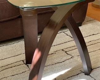 Contemporary Bentwood/Glass Triangular Accent Table #2	24x23x23in	HxWxD