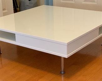 Contemporary WHite Coffee Table 12x37.5x37.5in HxWxD